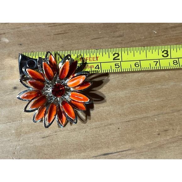 Beautiful Orange Flower Clip On Ear Rings. Orange Jewel in Center. Orange.silver - Picture 7 of 7